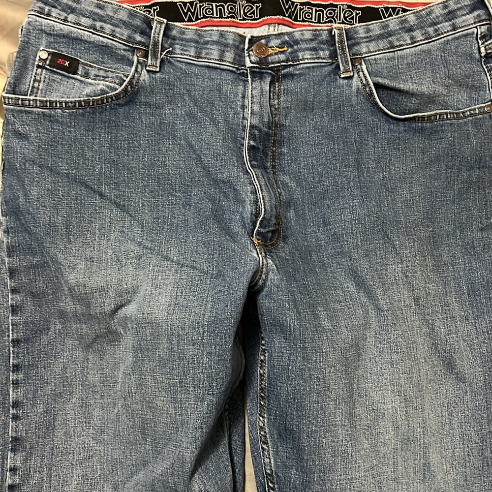 Wrangler 20X Jeans 38X34 Jeans relaxed fit
Men’s jeans good work jeans EUC - Picture 7 of 12